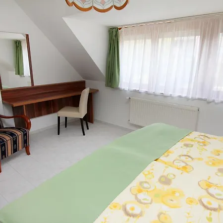 Szabo Haz Apartmán *